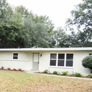 Prime Location - 15 Mins From Downtown + Airport! Pensacola